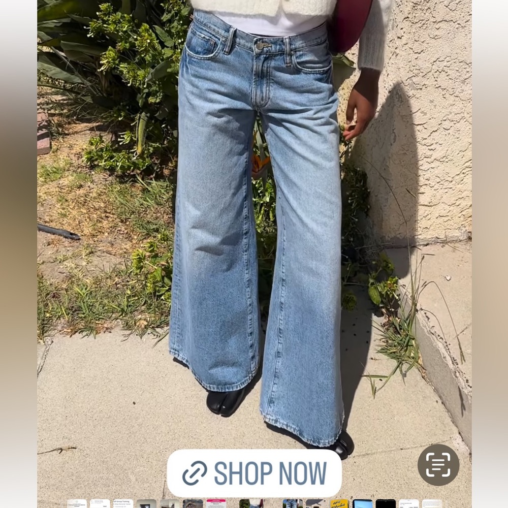 ViaVia Jeans. Milan. Very Relaxed. Moderate Low Rise, Wide bottoms. Sz 32